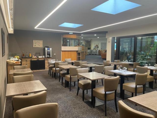 Hotel Dupleix - Hyper Centre - Parking Et Garage Gratuit Quimper Exterior photo